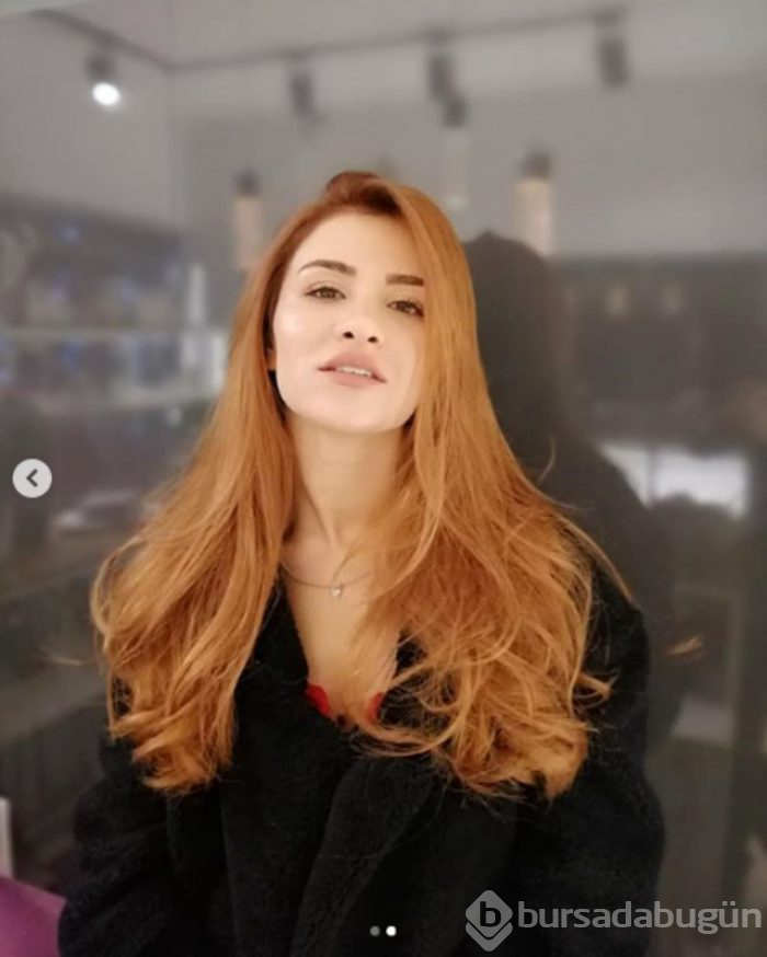 Feride Hilal Akın, yeni imajıyla hayran bıraktı
