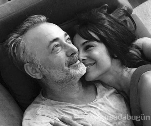 Arzum Onan-Mehmet Aslantuğ çiftinden romantik yeni yıl mesajı
