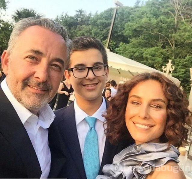 Arzum Onan-Mehmet Aslantuğ çiftinden romantik yeni yıl mesajı

