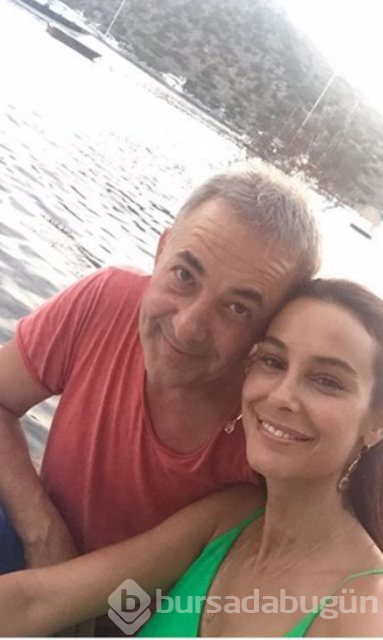 Arzum Onan-Mehmet Aslantuğ çiftinden romantik yeni yıl mesajı
