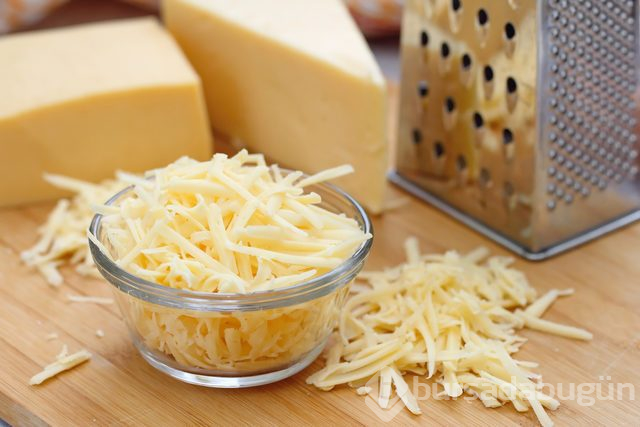 Ne yediğimizi bilmek istiyoruz! Kaşar peyniri ile tost peyniri arasındaki fark nedir?
