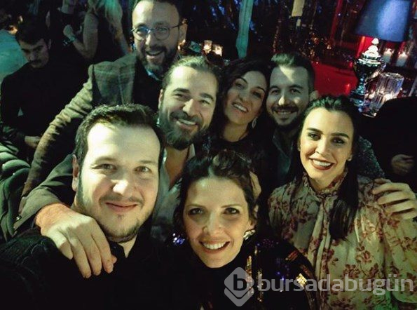 Ünlülerin yeni yıl paylaşımları