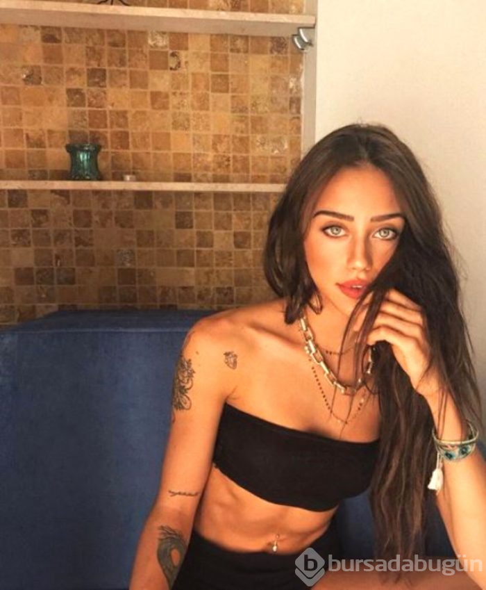 Zeynep Alkan, Yatak Fotoğrafıyla Büyüledi
