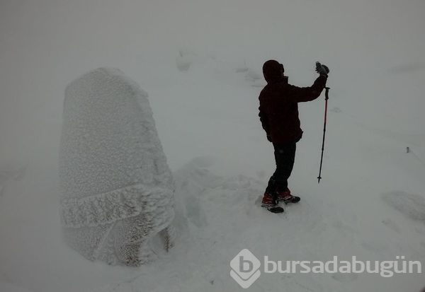 Nemrut Dağı'ndaki devasa heykeller karda kayboldu

