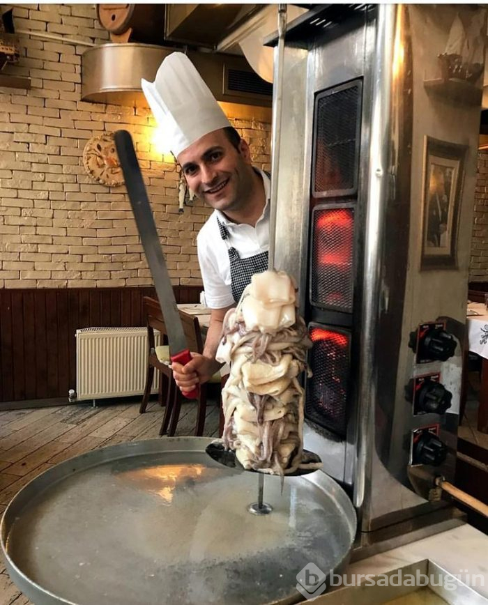 Görenler çok şaşırıyor! Bütün balıktan döner yaptı, yiyenler bayıldı

