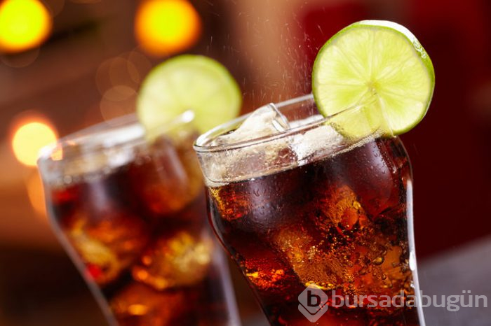 Dünyaca ünlü fast food zincirinde kola ve patates skandalı
