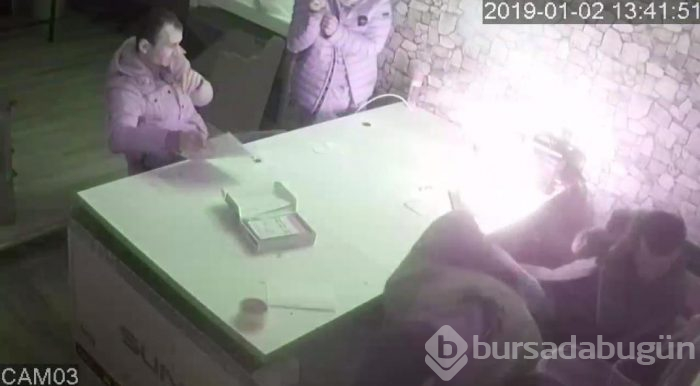 Tamir ederken elinde patladı
