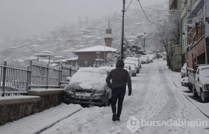 Bursa'yı kar vurdu!