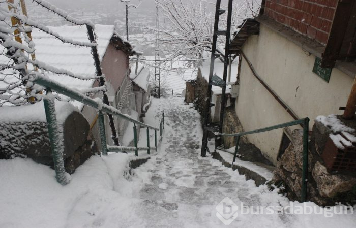 Bursa'yı kar vurdu!