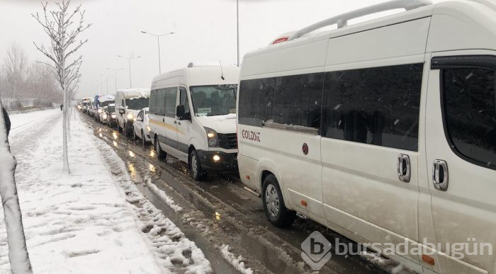 Bursa'yı kar vurdu!