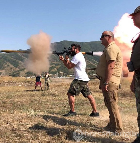İzmitli Ömer Dan Bilzerian'ın davetlisi
