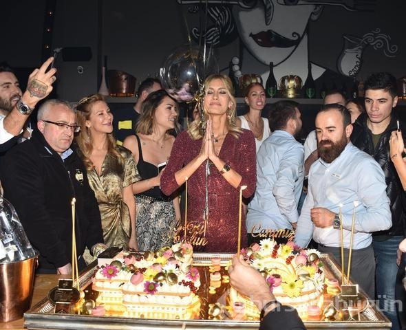 40'ıncı yaşa özel kutlama
