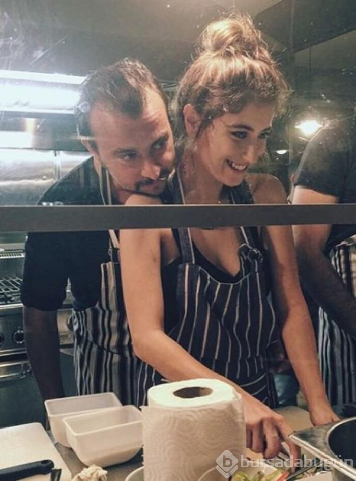 Hazal Kaya ile Ali Atay'ın düğün davetiyesi ortaya çıktı!
