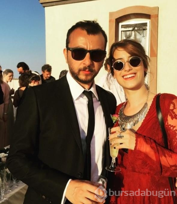 Hazal Kaya ile Ali Atay'ın düğün davetiyesi ortaya çıktı!
