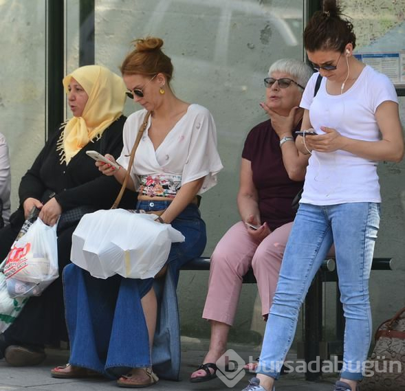 Toplu taşımaya binen ünlüler

