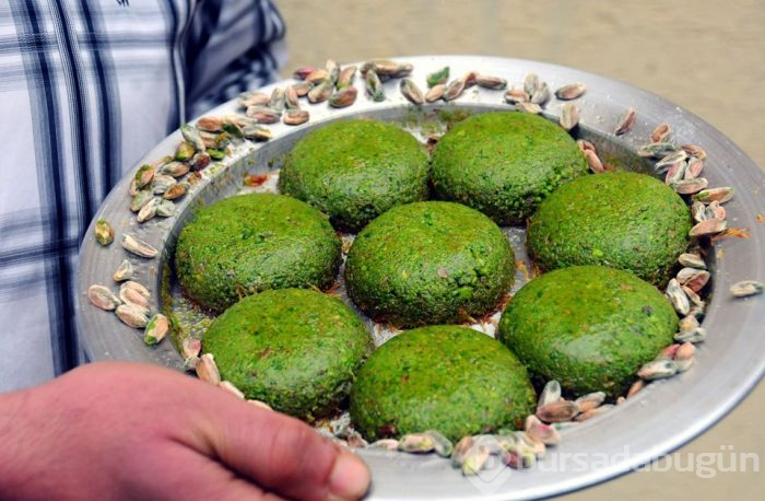 Adana seyahatinizde yemeden dönmemeniz gereken bir lezzet: Fıstık Bombası