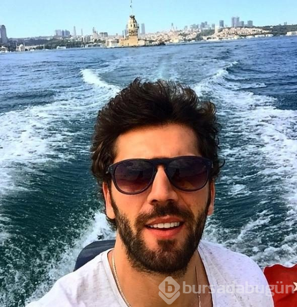 Ünlü oyuncu canlı yayında itiraf etti: Erkeklerden de kadınlardan da ahlaksız teklifler aldım!
