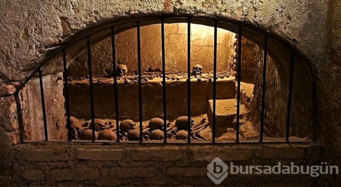 500 yıllık manastırda 75 bin insanın kemikleri yer alıyor