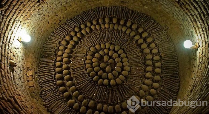 500 yıllık manastırda 75 bin insanın kemikleri yer alıyor