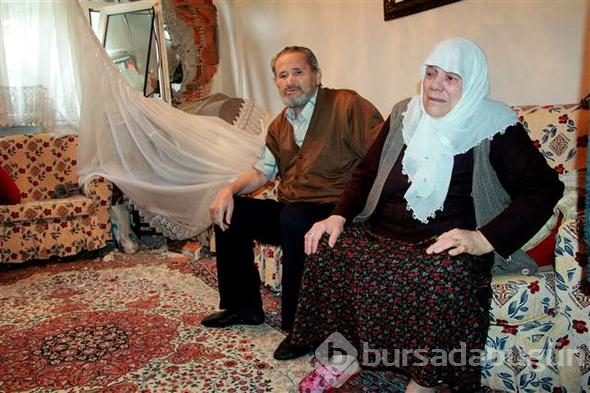 Beyoğlu'nda kamyonet binaya çarptı
