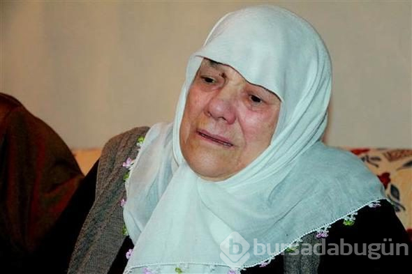 Beyoğlu'nda kamyonet binaya çarptı
