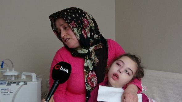Zeytin çekirdeği küçük kızı felç etti
