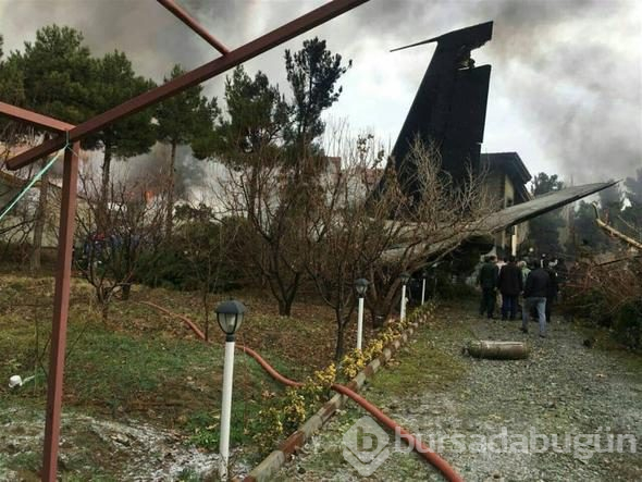 İran'da kargo uçağı düştü (Ölü sayısı artıyor)
