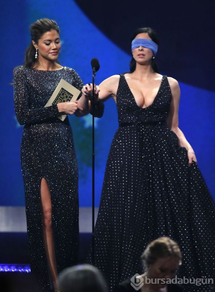 Sarah Silverman'ın dekoltesi olay oldu!
