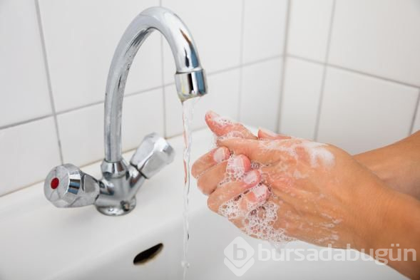 Bu salgının sebebi mevsimsel grip! 'Gergedan virüsü' diye bir şey yok
