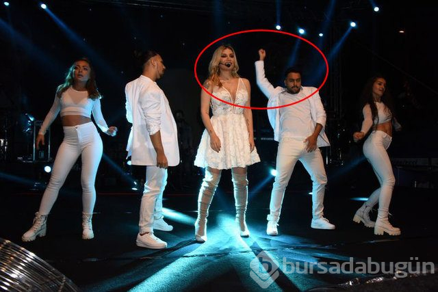 İrem Derici sevgilisi Ataberk Özdene ile tatilde
