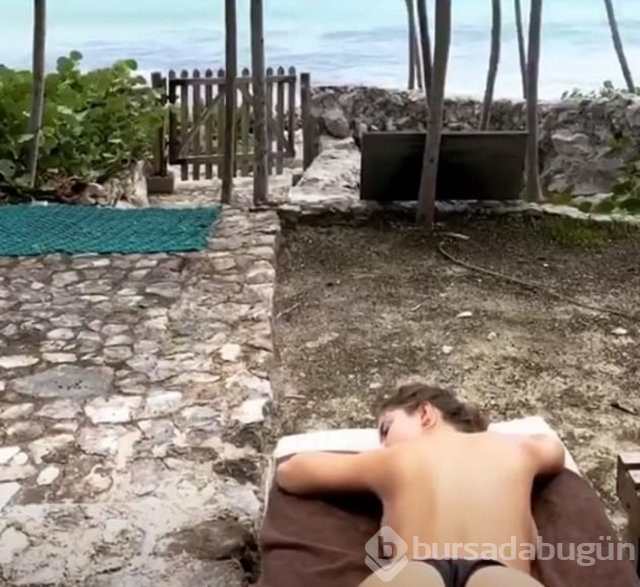 Demi Rose, Tulum tatilini sürdürüyor
