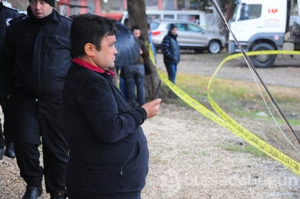 Adana'da otomobil göle uçtu
