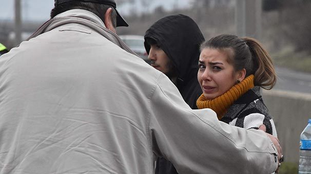 Genç kız yol kenarında dehşeti yaşadı!
