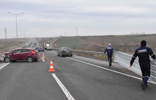 Genç kız yol kenarında dehşeti yaşadı!
