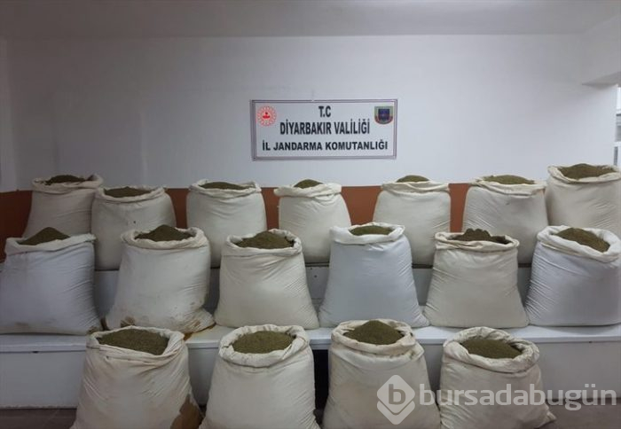 Diyarbakır'da terör operasyonu! Minareden esrar çıktı
