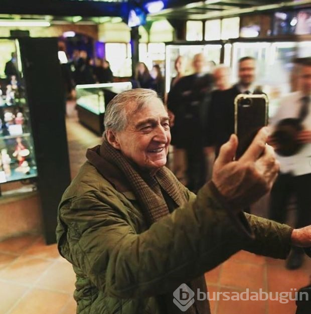 Sosyal medyada Müzede Selfie Günü (Museum Selfie Day) paylaşımları