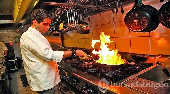 Sıla ve Hazer Amani Beşiktaş'ta sarmaş dolaş yakalandı
