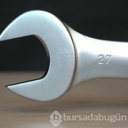 Elindeki anahtardan bakın neler yaptı
