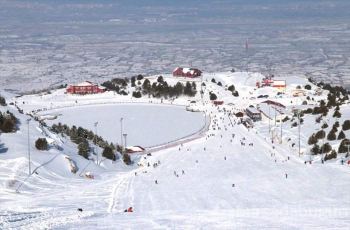 Ergan Dağı'nda 'kış manzaralı' yamaç paraşütü