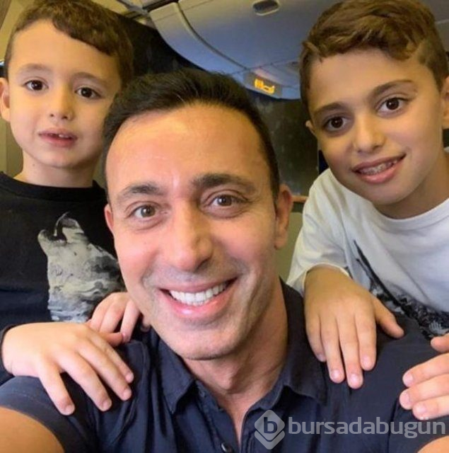 Mustafa Sandal, Melis Sütşurup ile aşkını ilan etti
