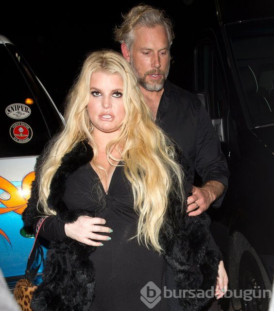 Jessica Simpson bebeği için gün sayıyor
