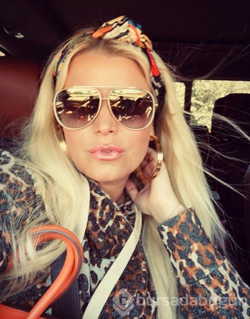 Jessica Simpson bebeği için gün sayıyor
