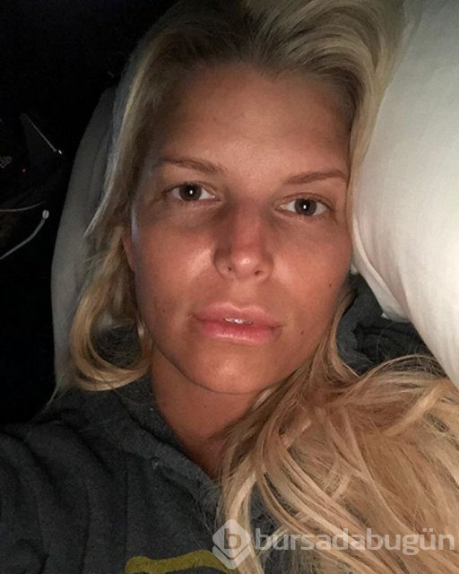 Jessica Simpson bebeği için gün sayıyor
