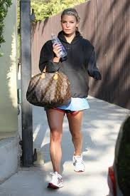 Jessica Simpson bebeği için gün sayıyor
