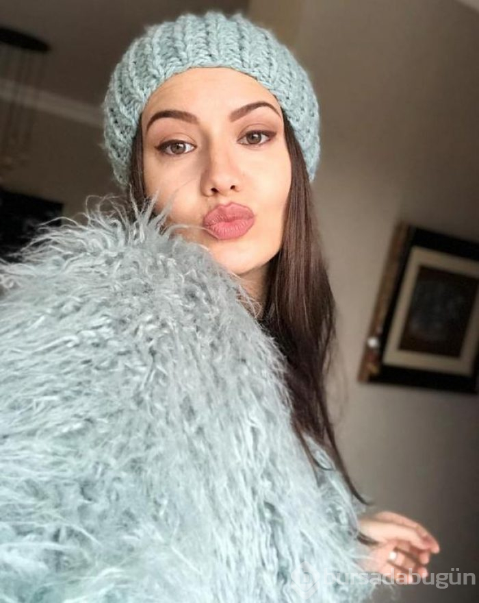 Fahriye reklam teklifine 'hayır' dedi