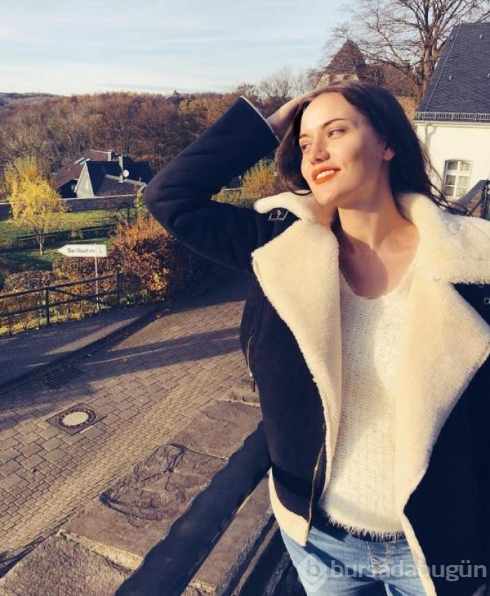 Fahriye reklam teklifine 'hayır' dedi