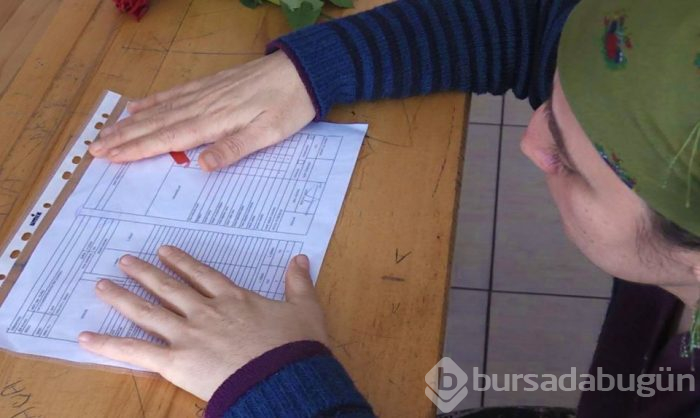 Babasının ödevini yapmadığı için öldürdüğü Mertcan'ın karnesi mezarına götürüldü (Tüm dersleri çok iyi)