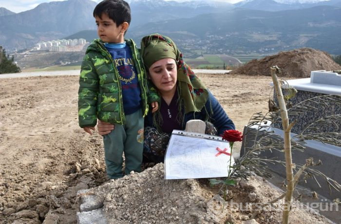 Babasının ödevini yapmadığı için öldürdüğü Mertcan'ın karnesi mezarına götürüldü (Tüm dersleri çok iyi)