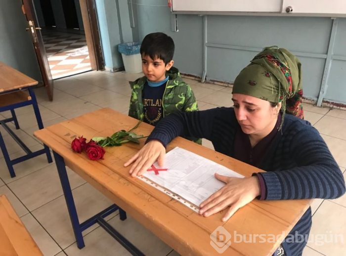Babasının ödevini yapmadığı için öldürdüğü Mertcan'ın karnesi mezarına götürüldü (Tüm dersleri çok iyi)