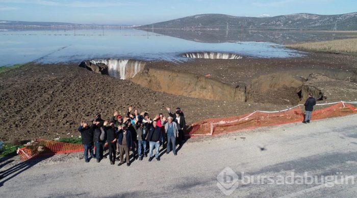 İzmir'de bir düden daha oluştu